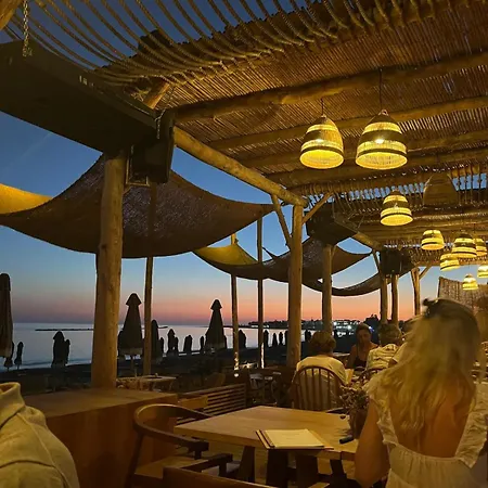 شقة Sunset Deluxe And