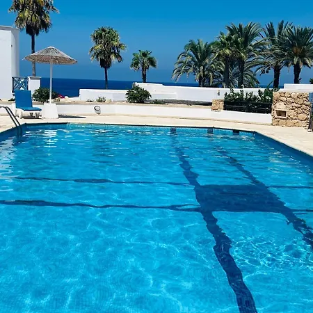 Sunset Deluxe Villa&studios * Paphos