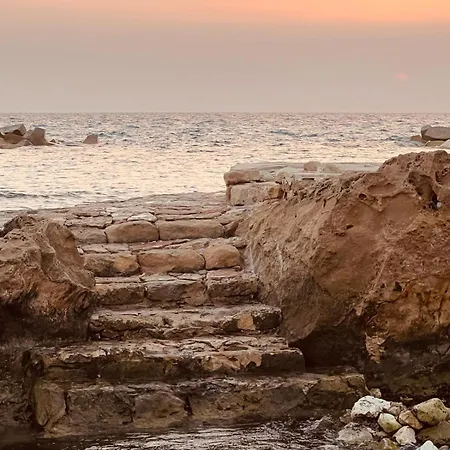 Sunset Deluxe And Apartment