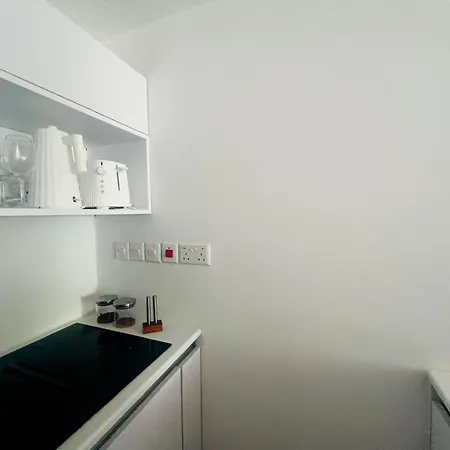 Sunset Deluxe And Apartment *