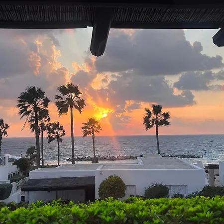 Sunset Deluxe And Apartamento Pafos