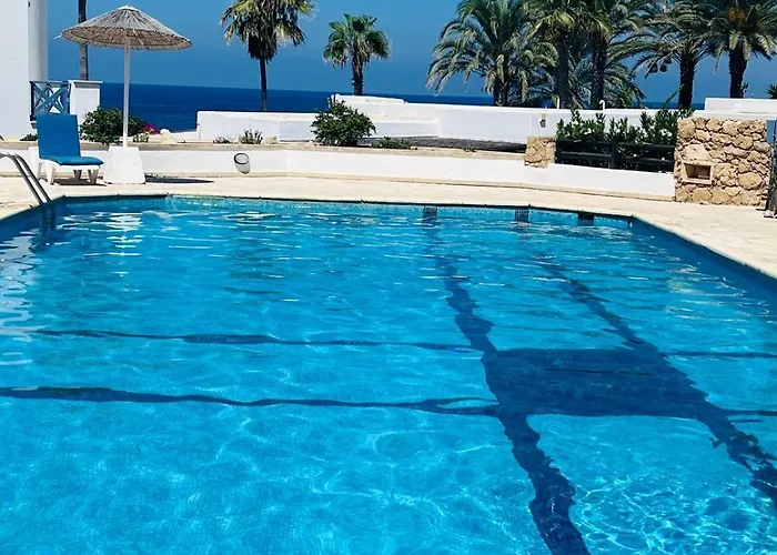 Sunset Deluxe And * Πάφος