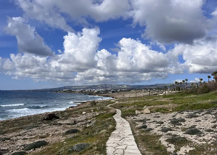 Sunset Deluxe And Daire Pafos