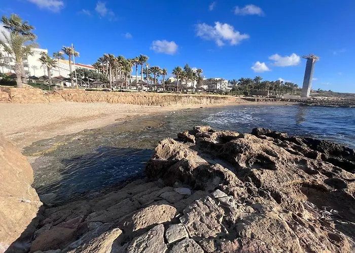 Sunset Deluxe And Daire