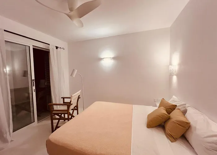 Sunset Deluxe And Daire