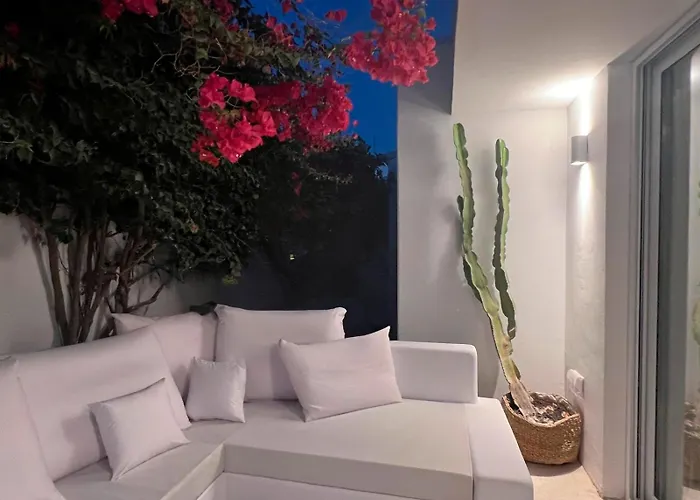 Sunset Deluxe And Daire Pafos