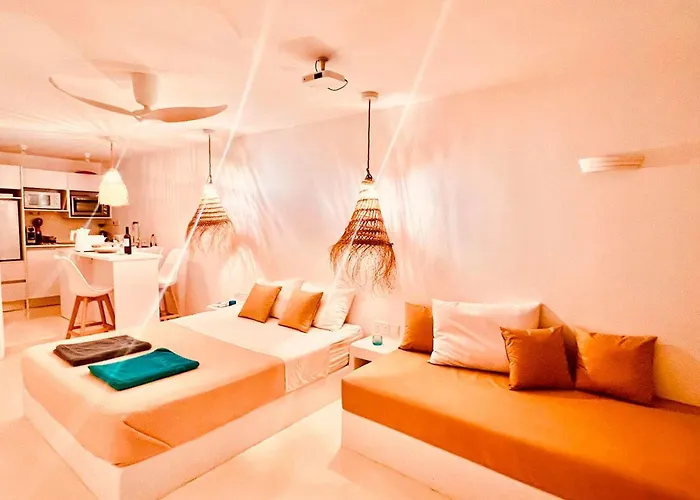 Sunset Deluxe And Daire Pafos