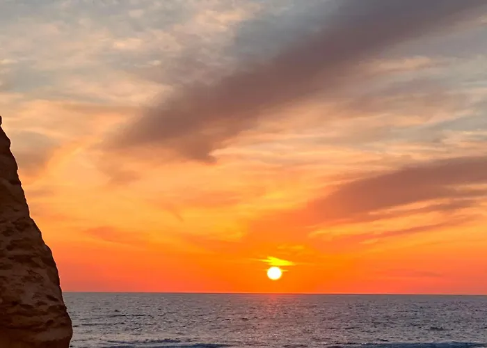 Sunset Deluxe And Apartman Paphos