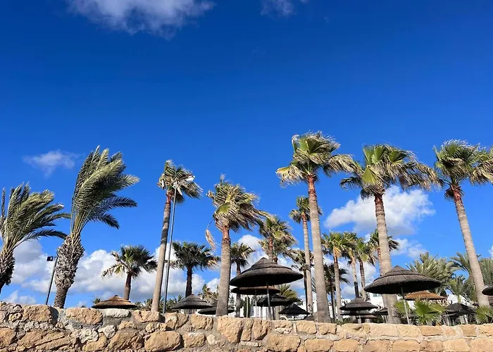 Sunset Deluxe And Apartman Paphos